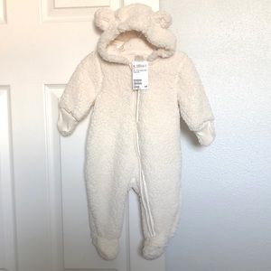 H&M Baby Bunting Outdoor 1 Zip Suit. Size 2-4 Months. NWT